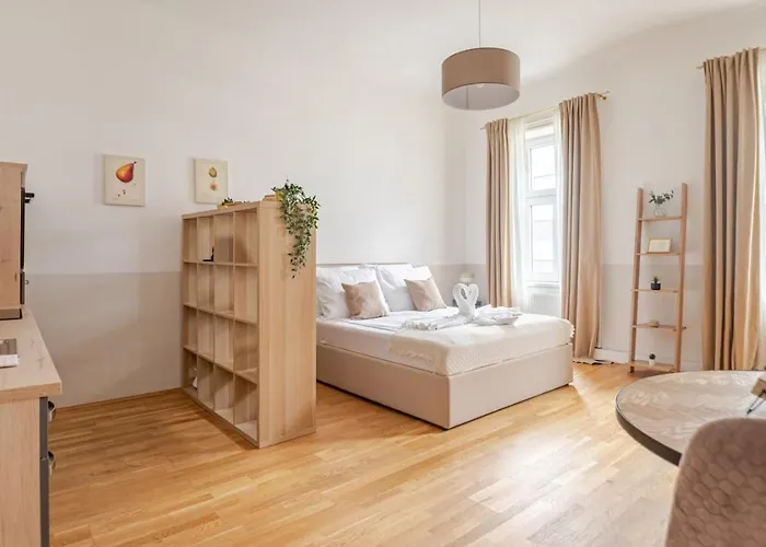 דירה Comfort Collection #3| Netflix | Schoenbrunn *