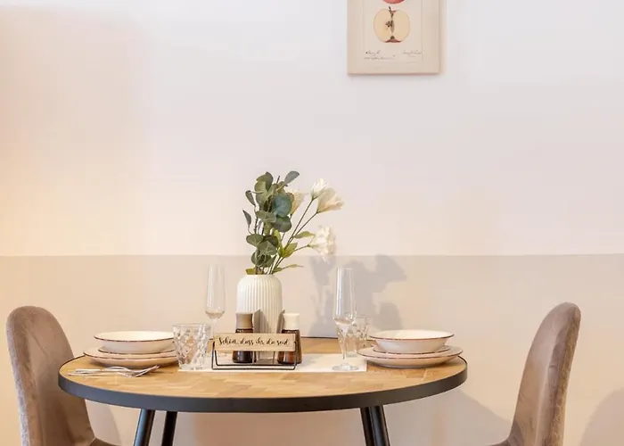 Comfort Collection #3| Netflix | Schoenbrunn דירה